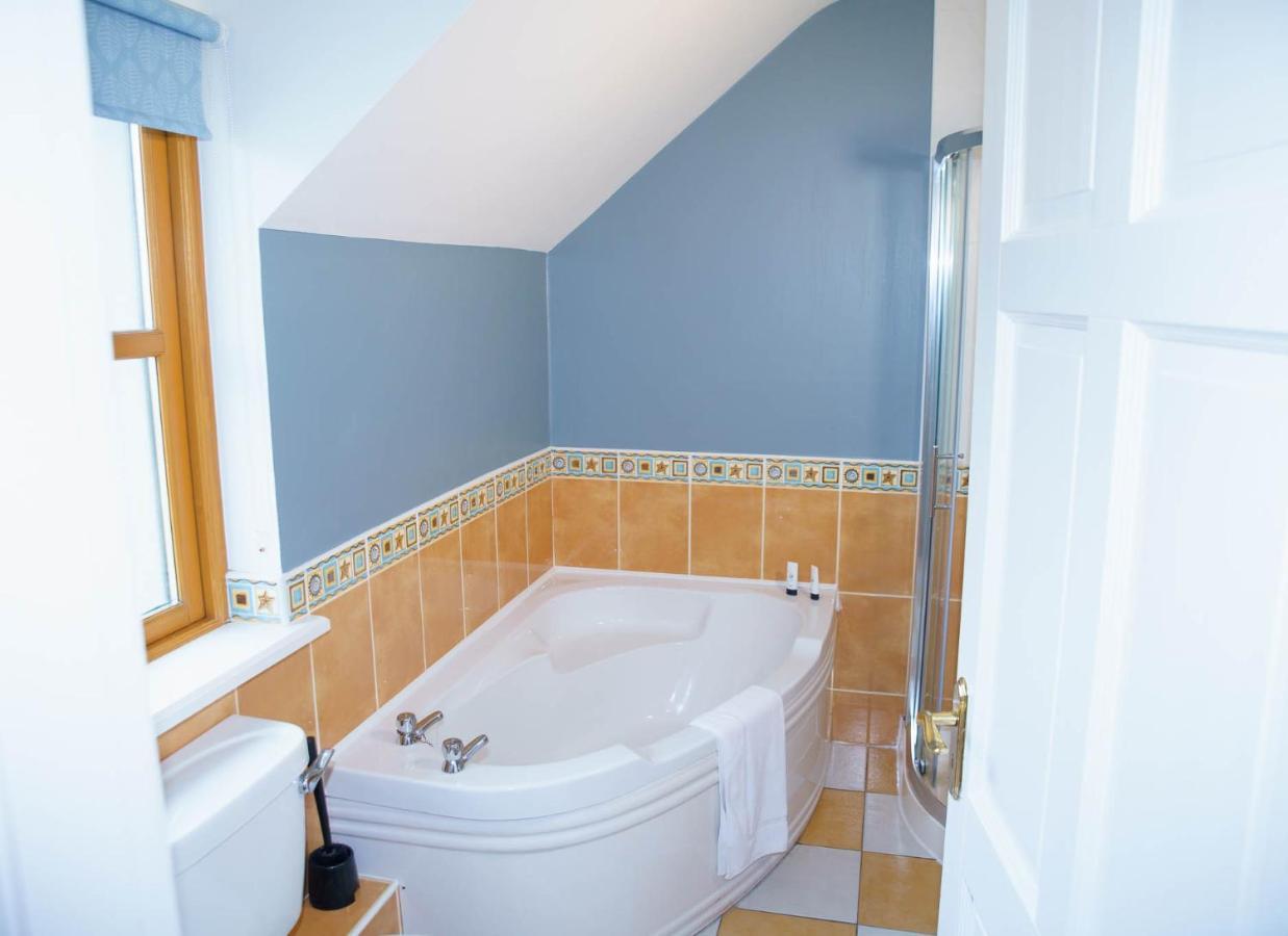 Dingle Courtyard Cottages 4 Bed By Trident Holiday Homes Bagian luar foto